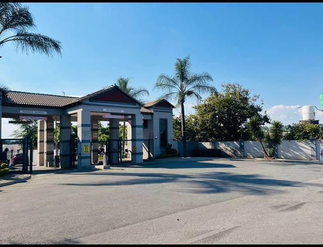 3 BEDROOM APARTMENT FOR SALE IN HONEYDEW GROVE